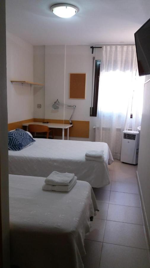 Residencial Oscense Hotell Huesca Exteriör bild